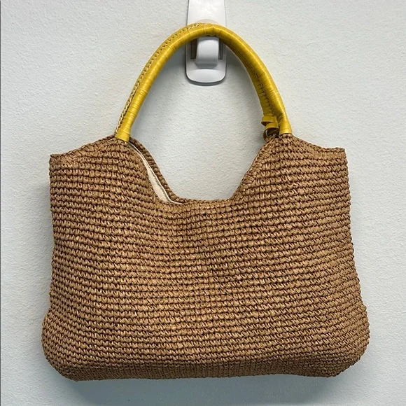 🌾 Tommy Bahama Tan Hobo Bag with Tassel - Picture 7 of 13